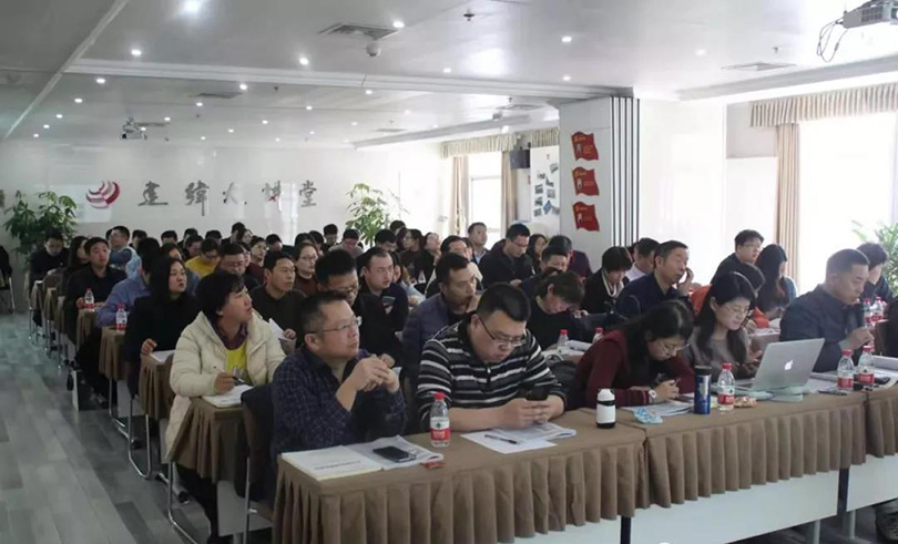 万向娱乐登录有限公司周六、周日“充电”忙